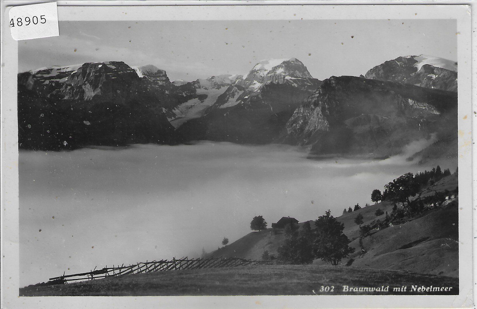 Ansichtskarten: Braunwald mit Nebelmeer – Gebraucht aus Ettingen von Kartenplanet