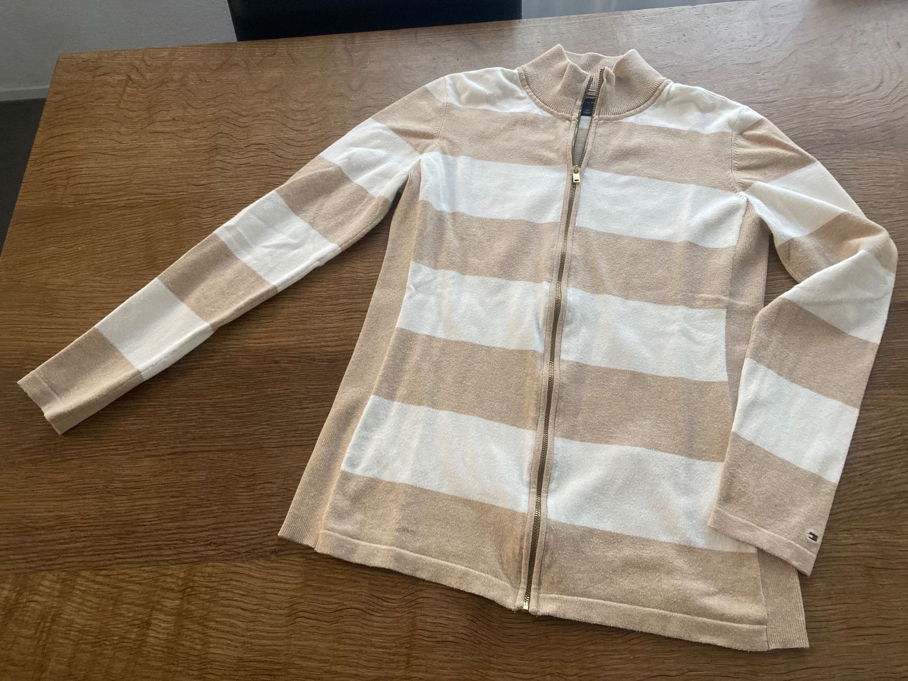 Tommy Hilfiger Giacche: TH TOMMY HILFIGER JACKE/Jäckli/Pullover Gr.S mocca/weiss – Usato da Frauenfeld venduto da Boldi46