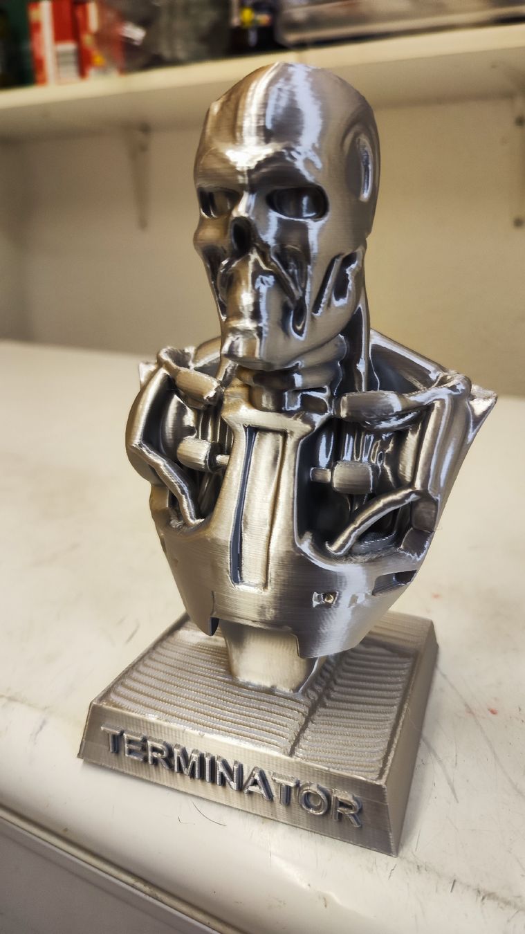 Statuette: Terminator T800 Büste ca 12cm x 21cm – Nuovo (secondo la descrizione) da Zürich venduto da turbopuz