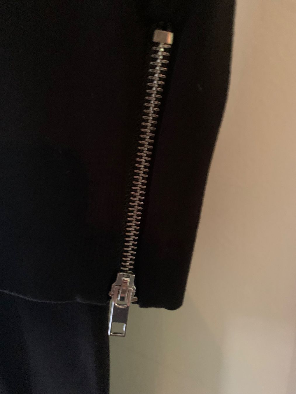 Kleider: Hochwertiges Winterkleid Gr. 42 – Gebraucht aus Winterthur von Darfweg 3