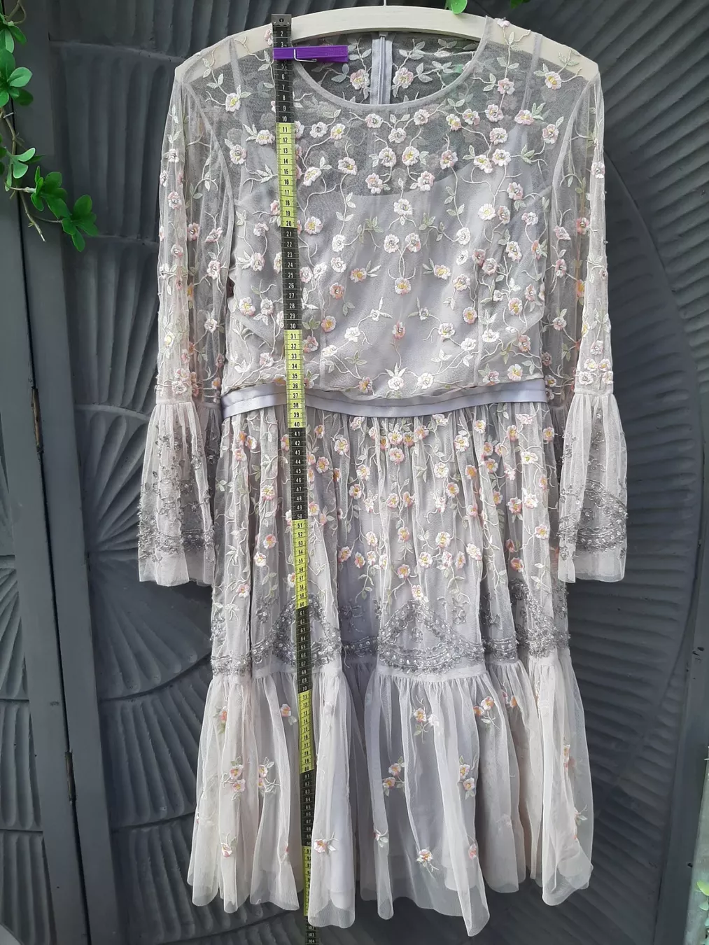 Kleider: Luxus Kleid Needle & Thread – Gebraucht aus Bern von Preloved_NILE_4.Sale 9