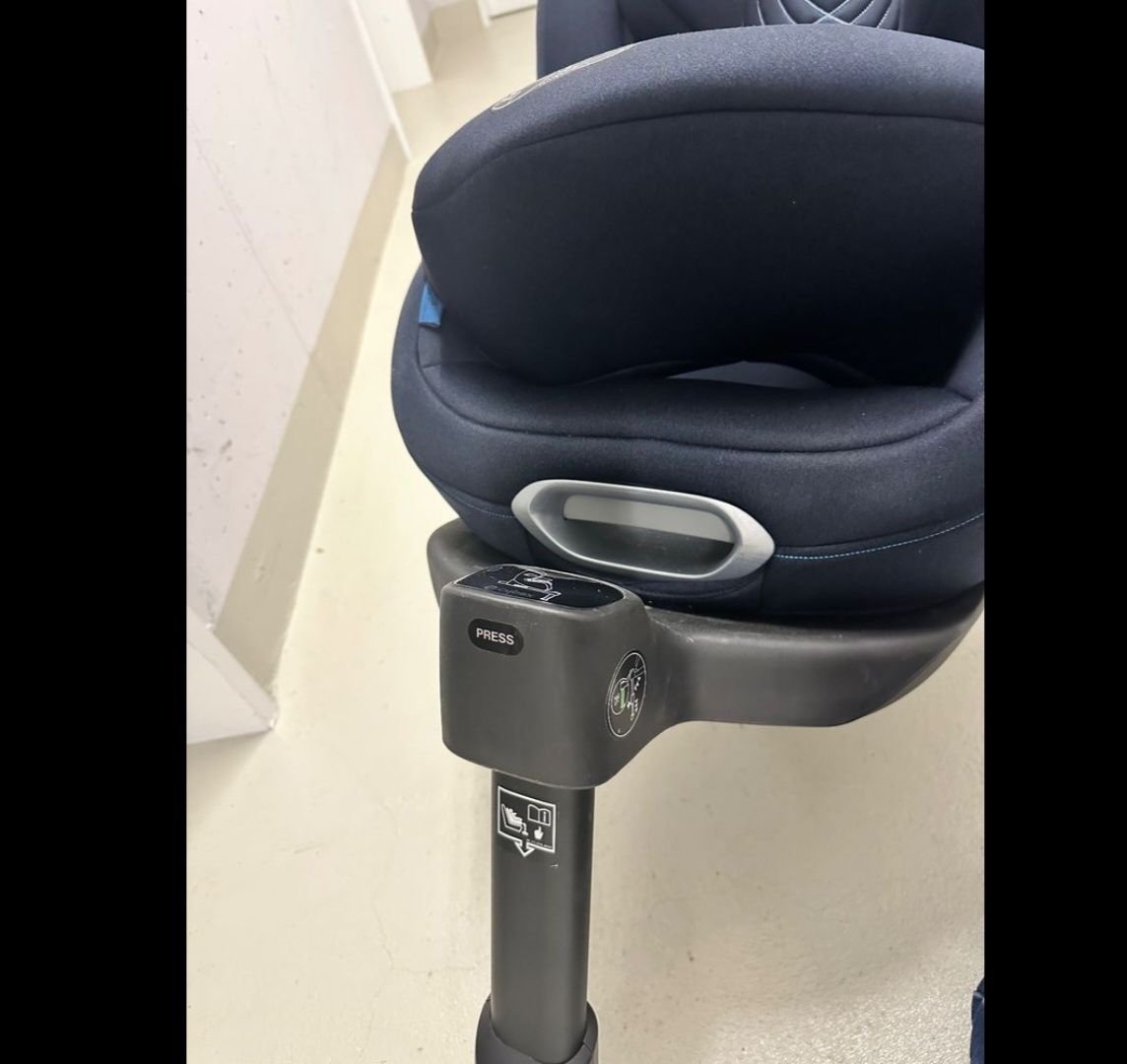 Cybex Sièges auto: Cybex - Anoris T i-Size - mit Airbag – D'occasion à Zürich par Nacho_04
