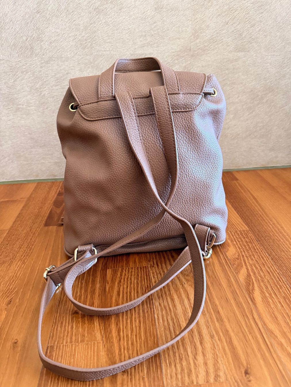 Zaini: Damen Rucksack beige mit Fransen – Usato da Uerikon venduto da Vanessita07 2