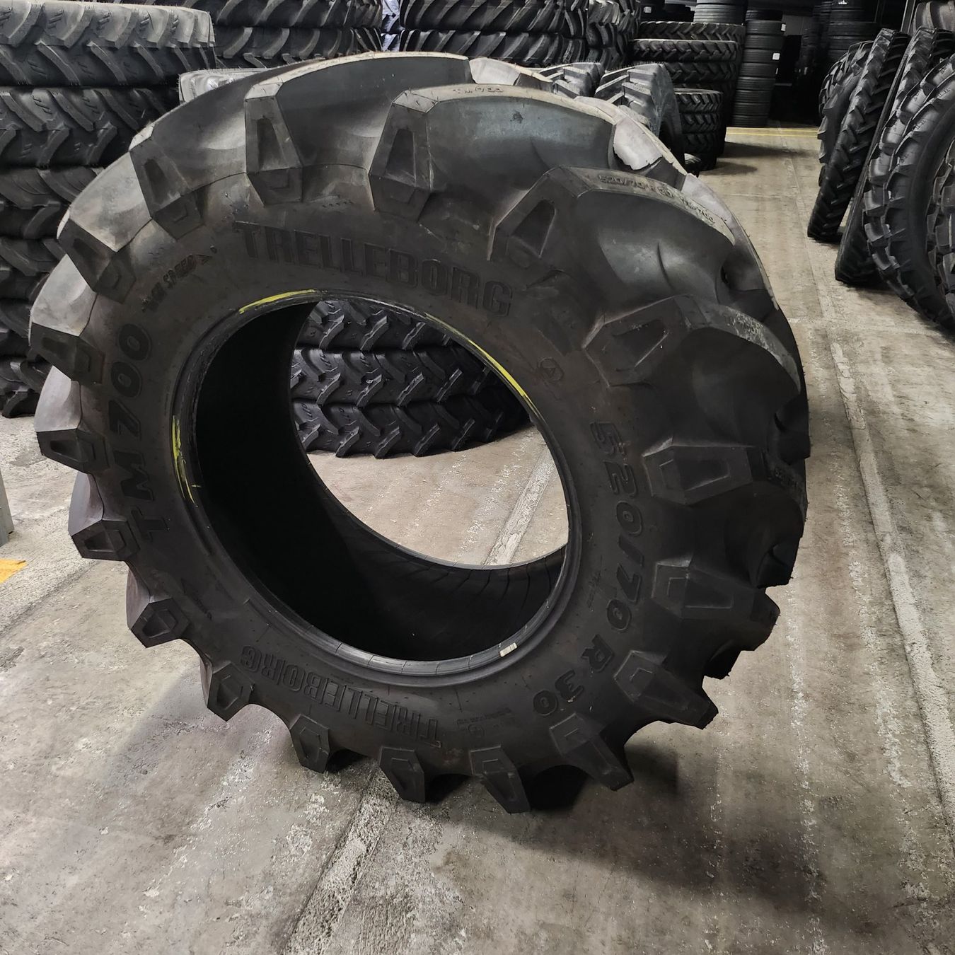 Trattori: Trelleborg 520/70 R30 TM700 – Usato da Grosswangen venduto da Wipneu
