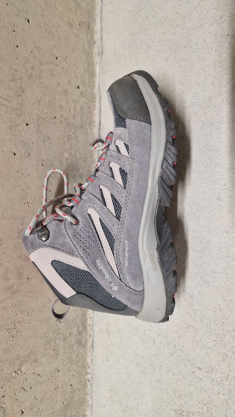 Columbia Scarpe da donna: Wanderschuhe Columbia Waterproof Grösse 39 – Usato da Gümligen venduto da koo_95tf 2