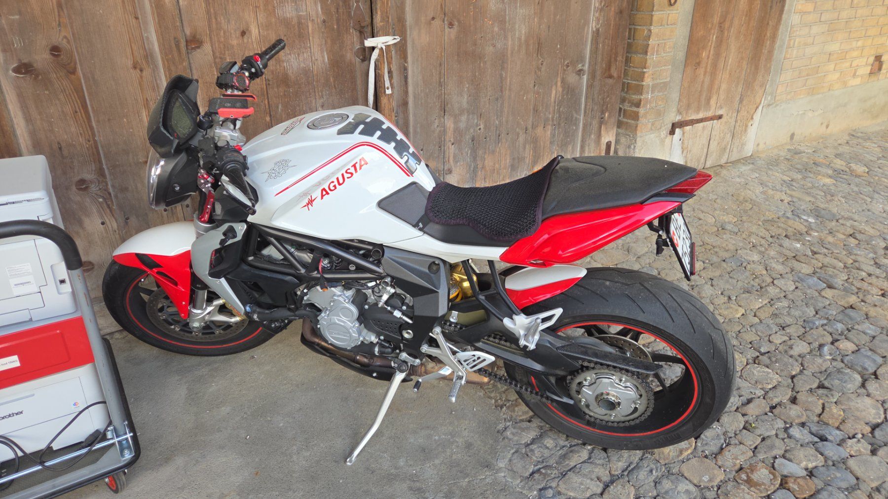 MV Agusta Strada: MV AGUSTA BRUTALE – Usato da Biberist venduto da rud_88ch
