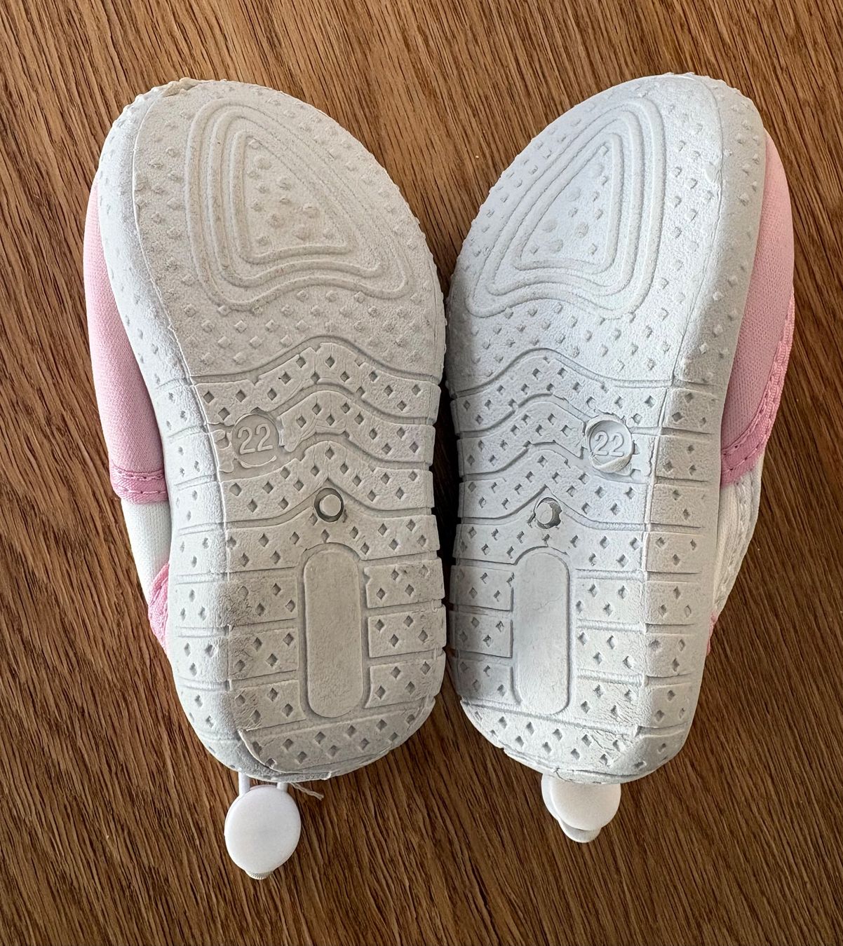 Chaussures filles: Badeschuhe Grösse 22 – D'occasion à Wangen ZH par pink28 2