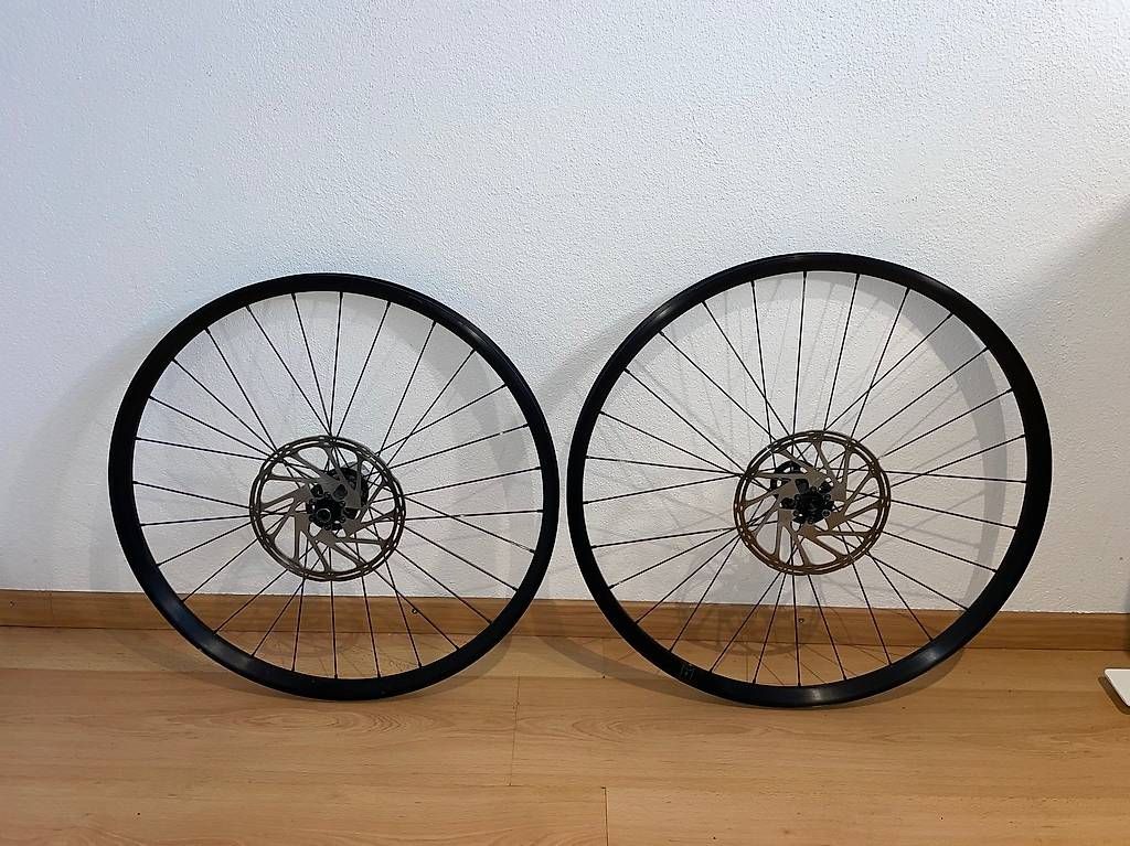 Specialized Pezzi di ricambio: Specialized Roval Laufradsatz  27.5" / 29" – Usato da Nürensdorf venduto da Lucien0