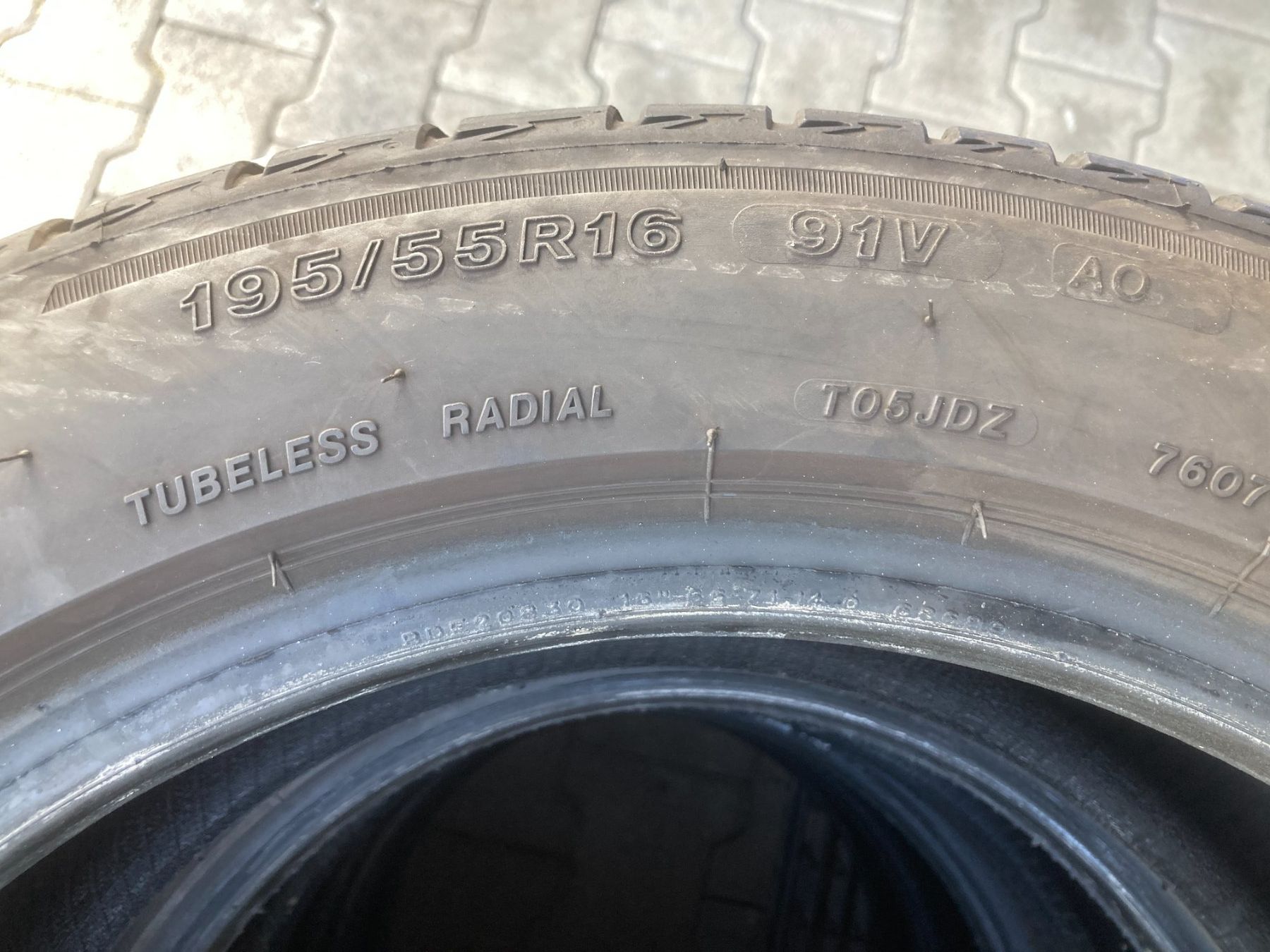 Bridgestone Pneus & Kompletträder: 195/55R16 Sommerpneu Bridgestone – Gebraucht aus Cham von WB2223 1