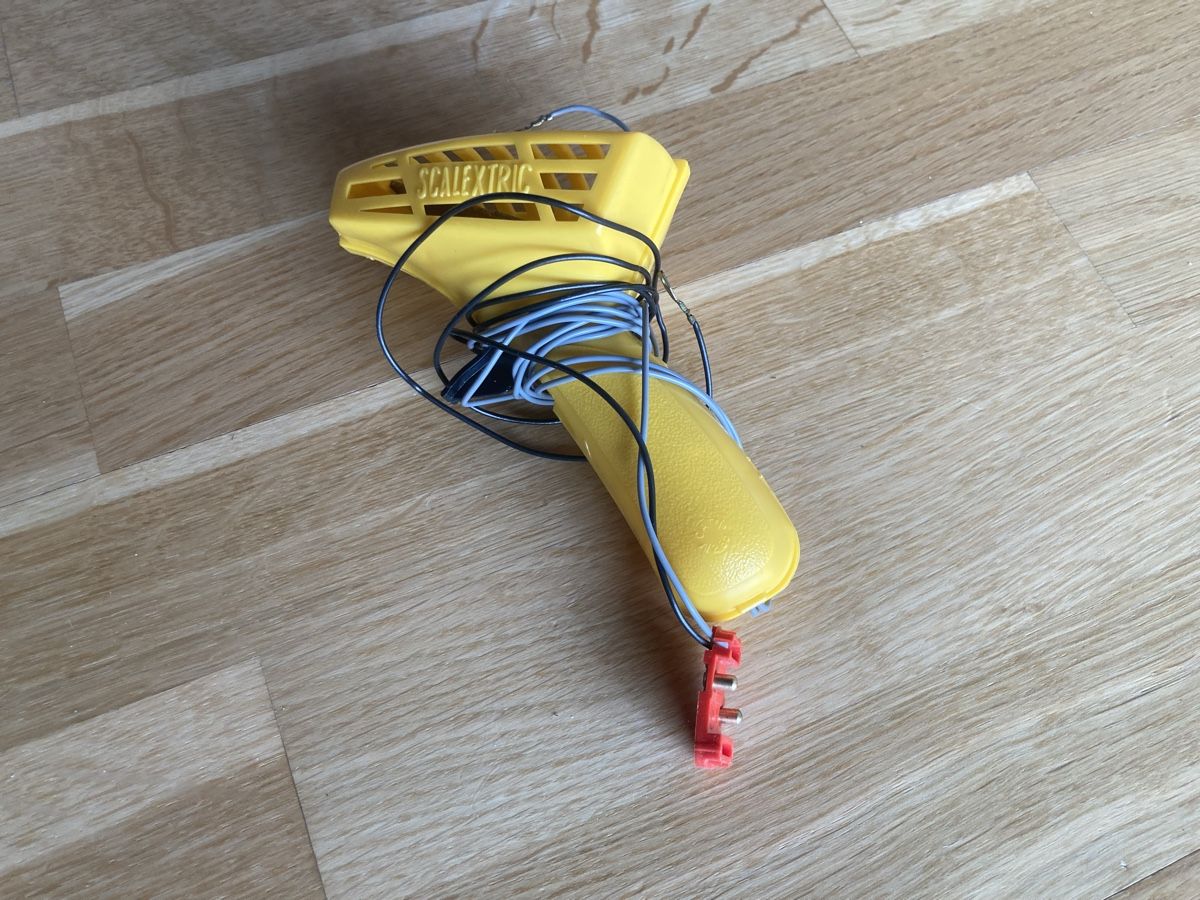 Rennbahnen: 5 Controller Scalextric – Gebraucht aus Zürich von adr_dmw2 4