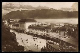 AK Lausanne, La Gare et les Alps, Bahnhof