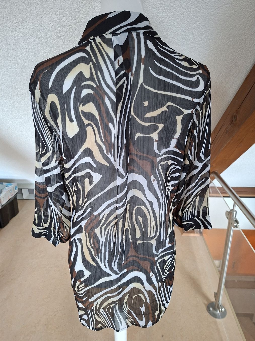 Camicette: Kingfield Sommer Bluse Gr. 40 Zebra Look durchscheinend – Usato da Klingnau venduto da vollmond36 2