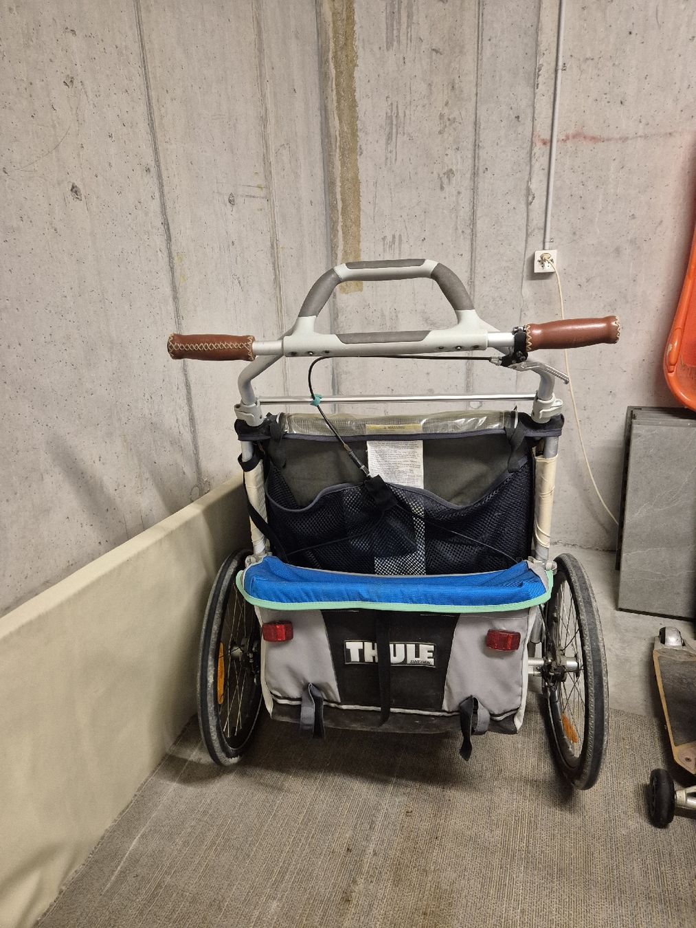 Thule Kinderwagen: Thule Chariot CX2  – Gebraucht aus Hinwil von sportyfisch79 2
