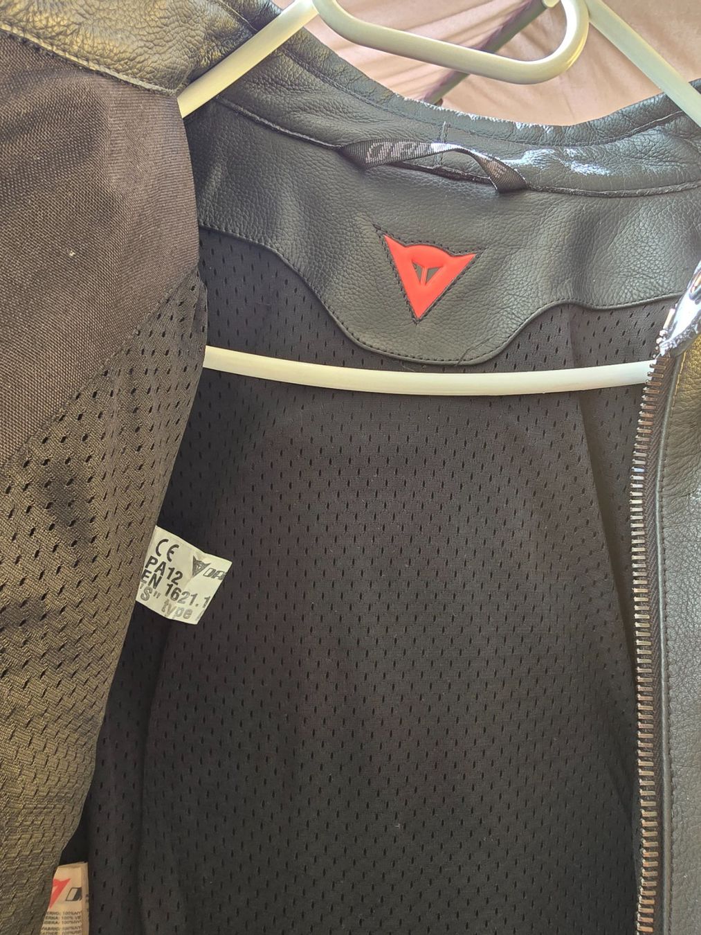 Dainese Giacche: Dainese Motorradjacke schwarz – Nuovo (secondo la descrizione) da Bassersdorf venduto da Tappi1 6