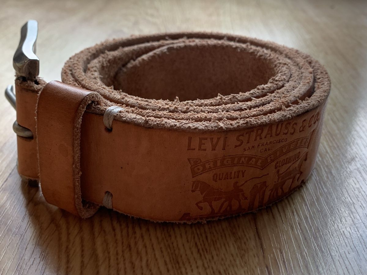 Levi's Cinture: Herrengürtel Levi‘s Wildleder – Nuovo (secondo la descrizione) da Uetikon am See venduto da beo22 1