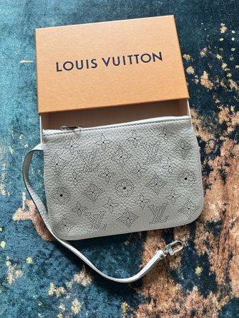 Louis Vuitton Pochette
