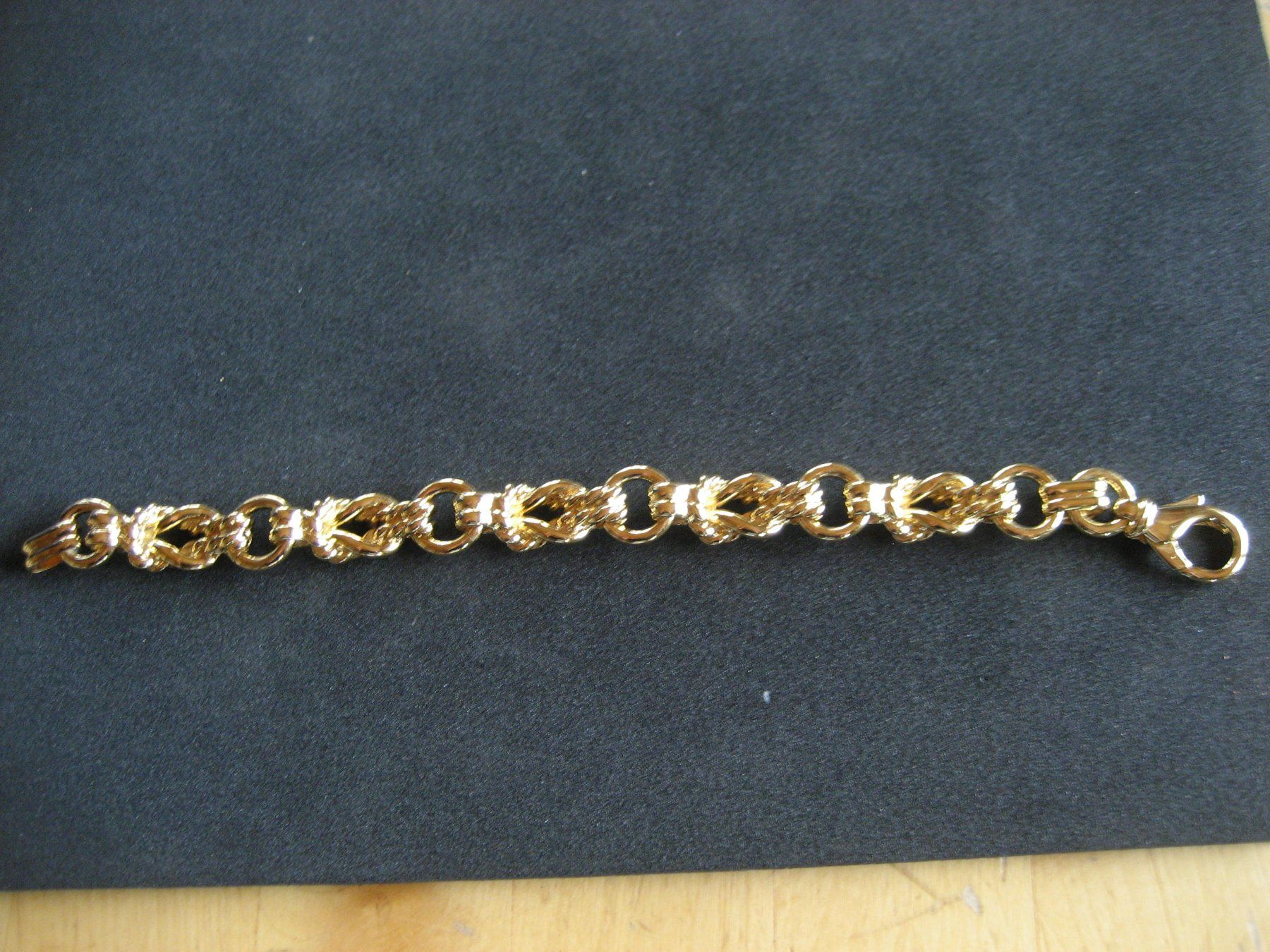 Armbänder & -reifen: Bracelet doré Cascio – Neu (gemäss Beschreibung) aus Delémont von marryb