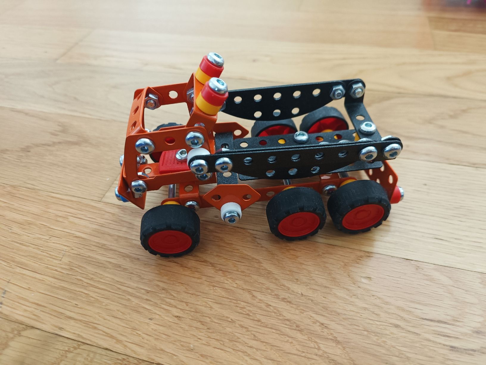Giocattoli: Constructor Lorry 2804 - Spielzeug LKW Modellbaukasten – Usato da Muri AG venduto da Mupuputs