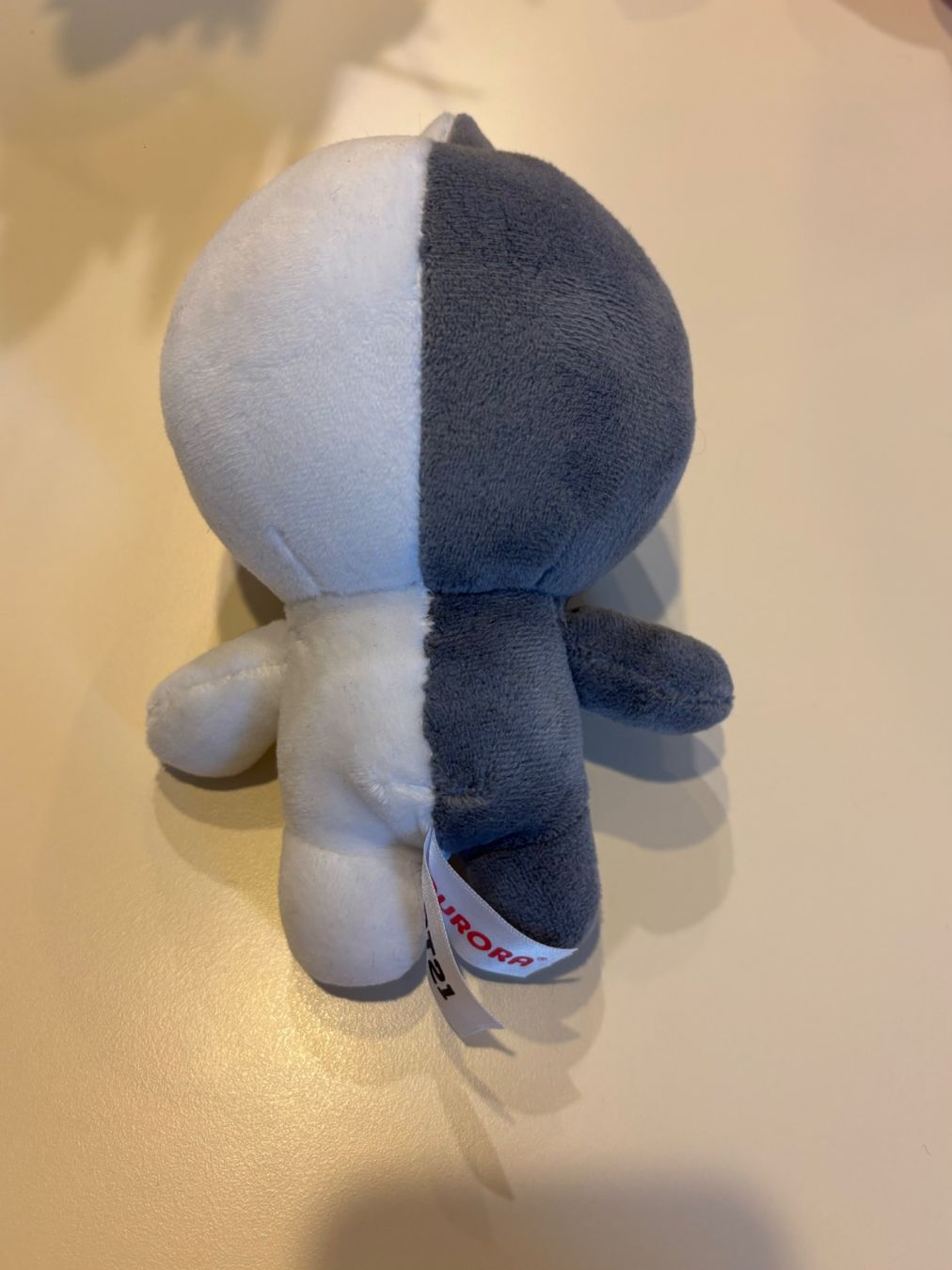 Giocattoli: BTS Peluche BT21 officielle VAN – Nuovo (secondo la descrizione) da Nyon venduto da man_8pzr 1