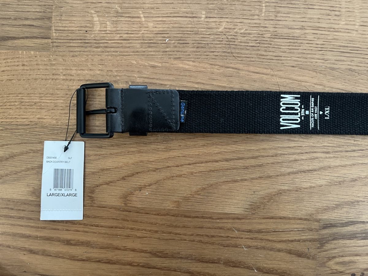 Cinture: NEU / Volcom Stoffgürtel /Gurt / schwarz /  L/XL – Nuovo e nell'imballaggio originale da Zürich venduto da Pestopasta 2
