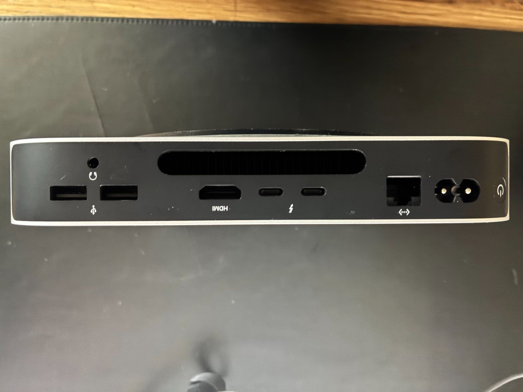 Apple PC: Apple Mac Mini 2 2023 mit Magic-Keybiard und Magic Mouse – Usato da Fahrweid venduto da Oswaldo54 1