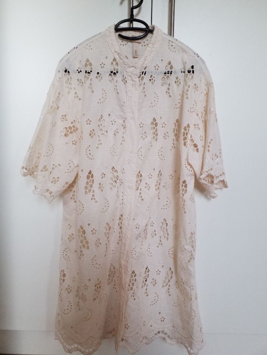 H&M Vestiti: H&M Dress – Usato da Luzern venduto da _Lobster_