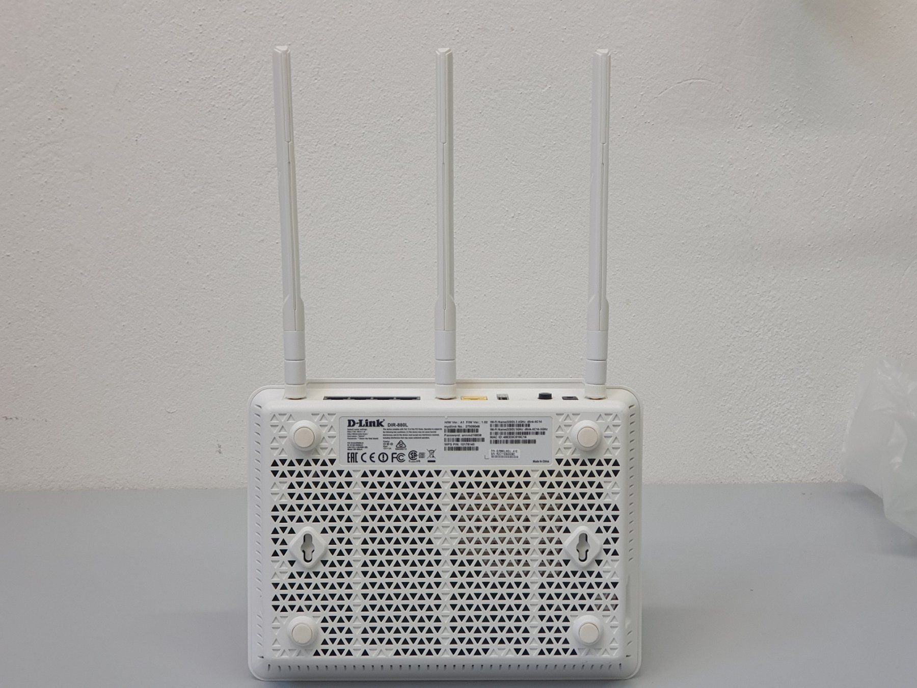 Dlink Modem & Router: D-Link DIR-880L AC WLAN Router – Usato da Hochdorf venduto da av-electronics 6
