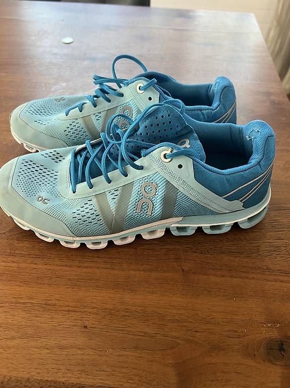 On Damenschuhe: On Cloud Sneakers Grösse 38.5 – Gebraucht aus Arlesheim von FS_79