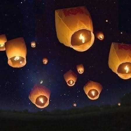 Lanterne: 10pcs Himmelslaternen Himmel Laterne – Nuovo (secondo la descrizione) da Thun venduto da coverall 1