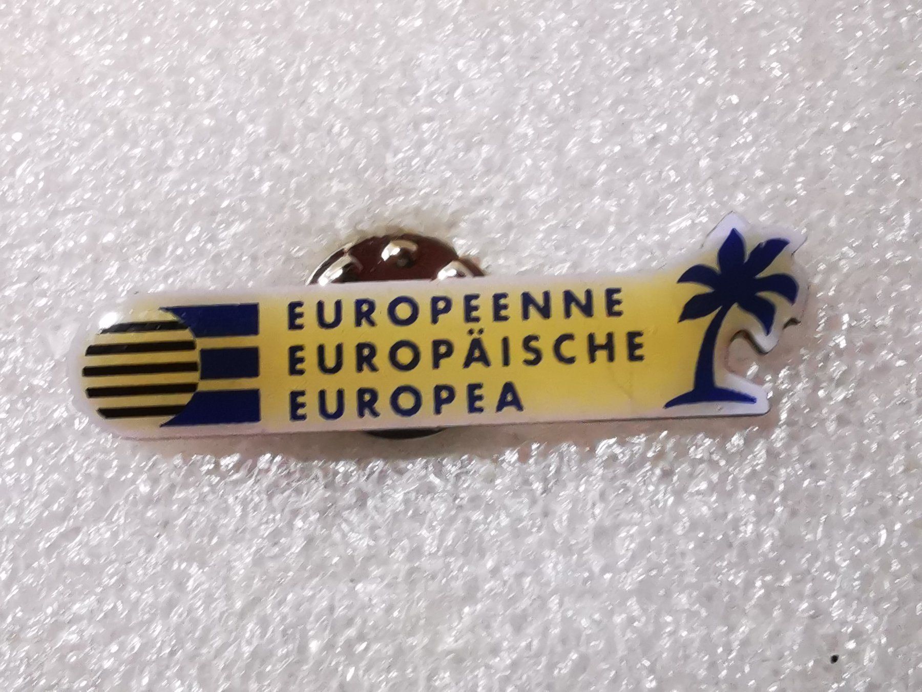 Placchette & Badge: Ansteckpin 15: Europea – Usato da Oppligen venduto da Pin-Fall-Shop