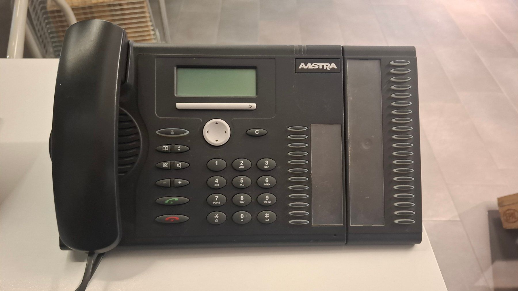 Aastra Telefoni: Tischtelefon Aastra 5370 + KBM – Usato da Seewen SZ venduto da Awsag