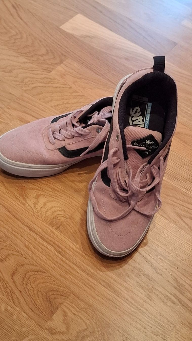 Vans Scarpe da uomo: *VANS World's #1* rosa/schwarz / EUR 40.0 – Usato da Brütten venduto da Sigimi