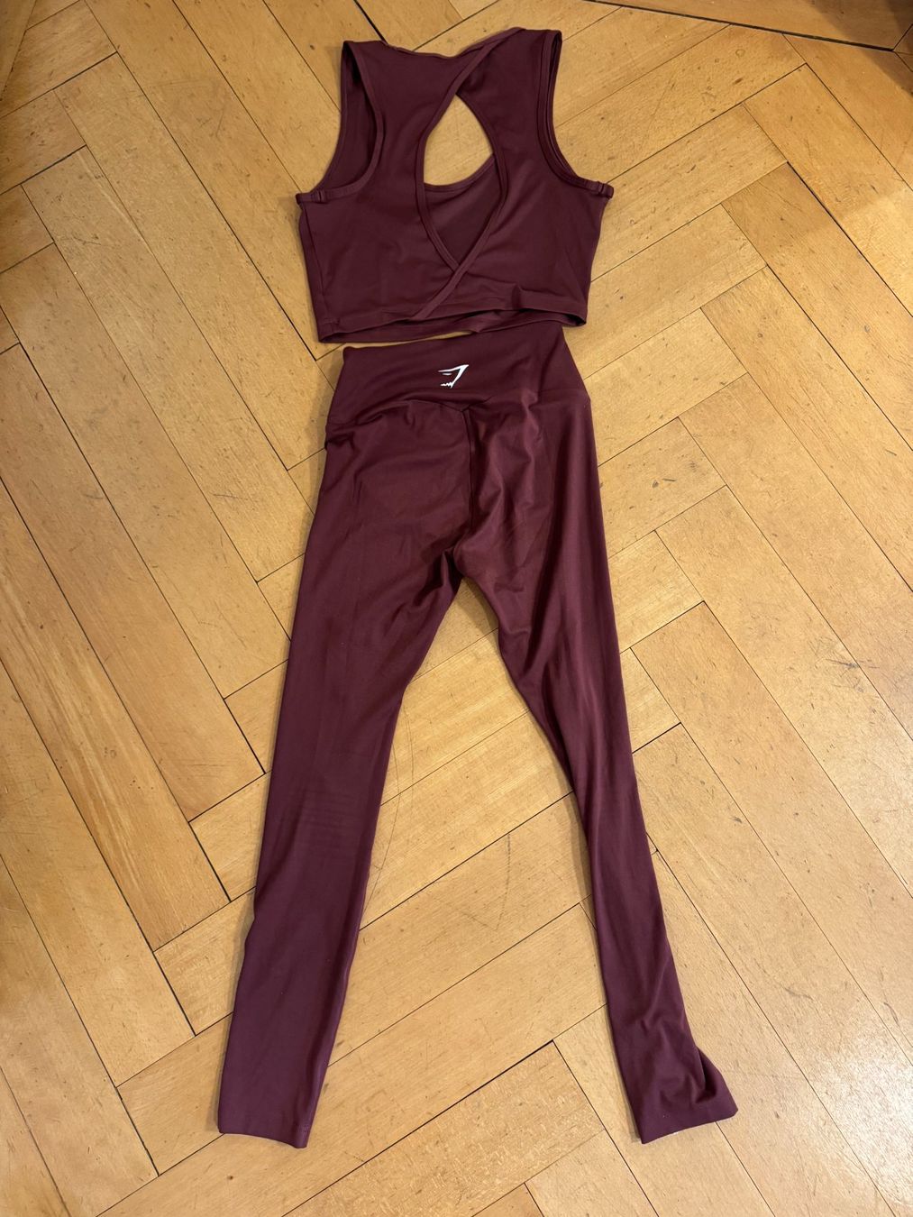Gymshark Kleiderpakete: Gymshark Set – Gebraucht aus Zollikon von lui_gqg9 1