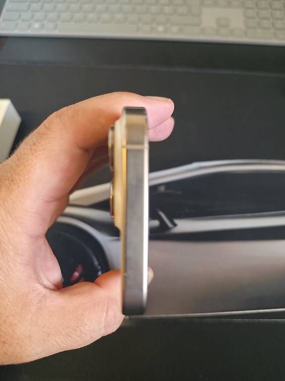 Handys / Smartphones: Iphone 16 pro 256 GB Rose Gold – Gebraucht aus Herisau von and_zky9 3