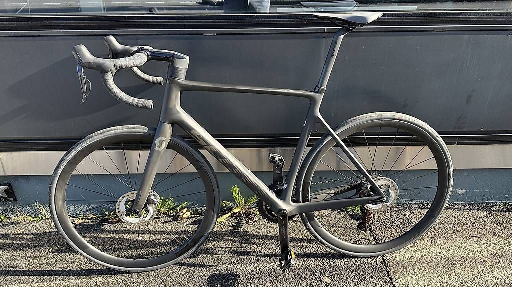 Velos: Scott Addict RC15 58 XL Modell 24 – Gebraucht aus Zürich von Sonic808 1