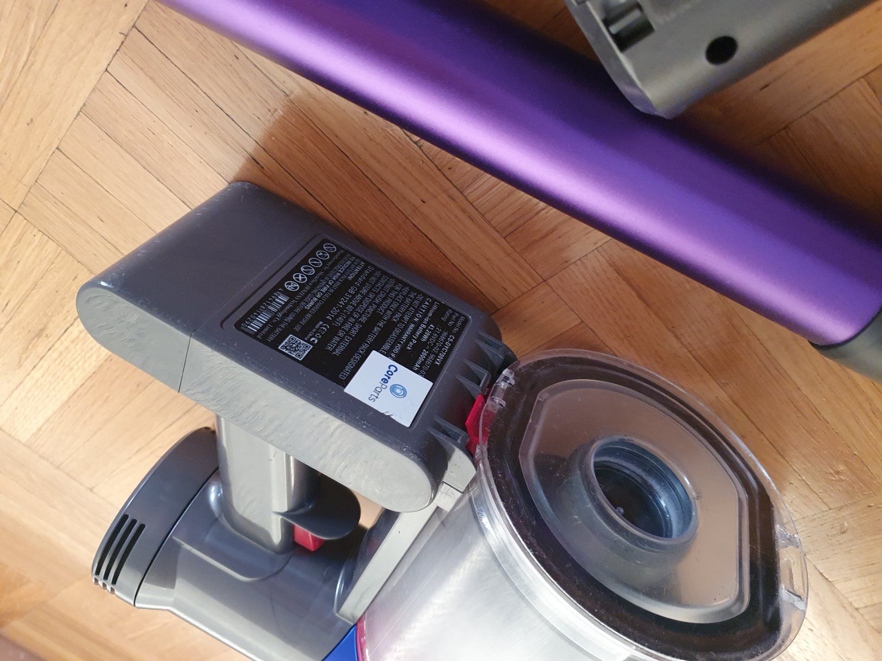 Dyson Aspirapolveri & Accessori: Dyson V7 avec brosses Led, batterie à remplacer – Usato da Prilly venduto da RoDyRe 7