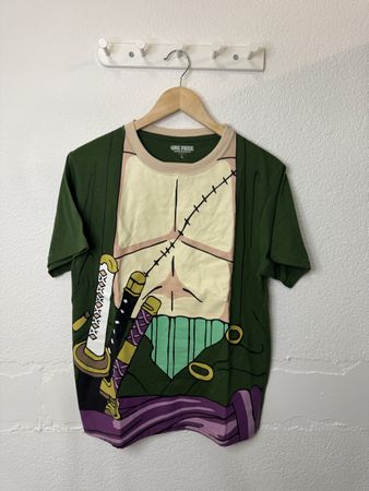One Piece Zoro T-Shirt, men size L, new condition, green