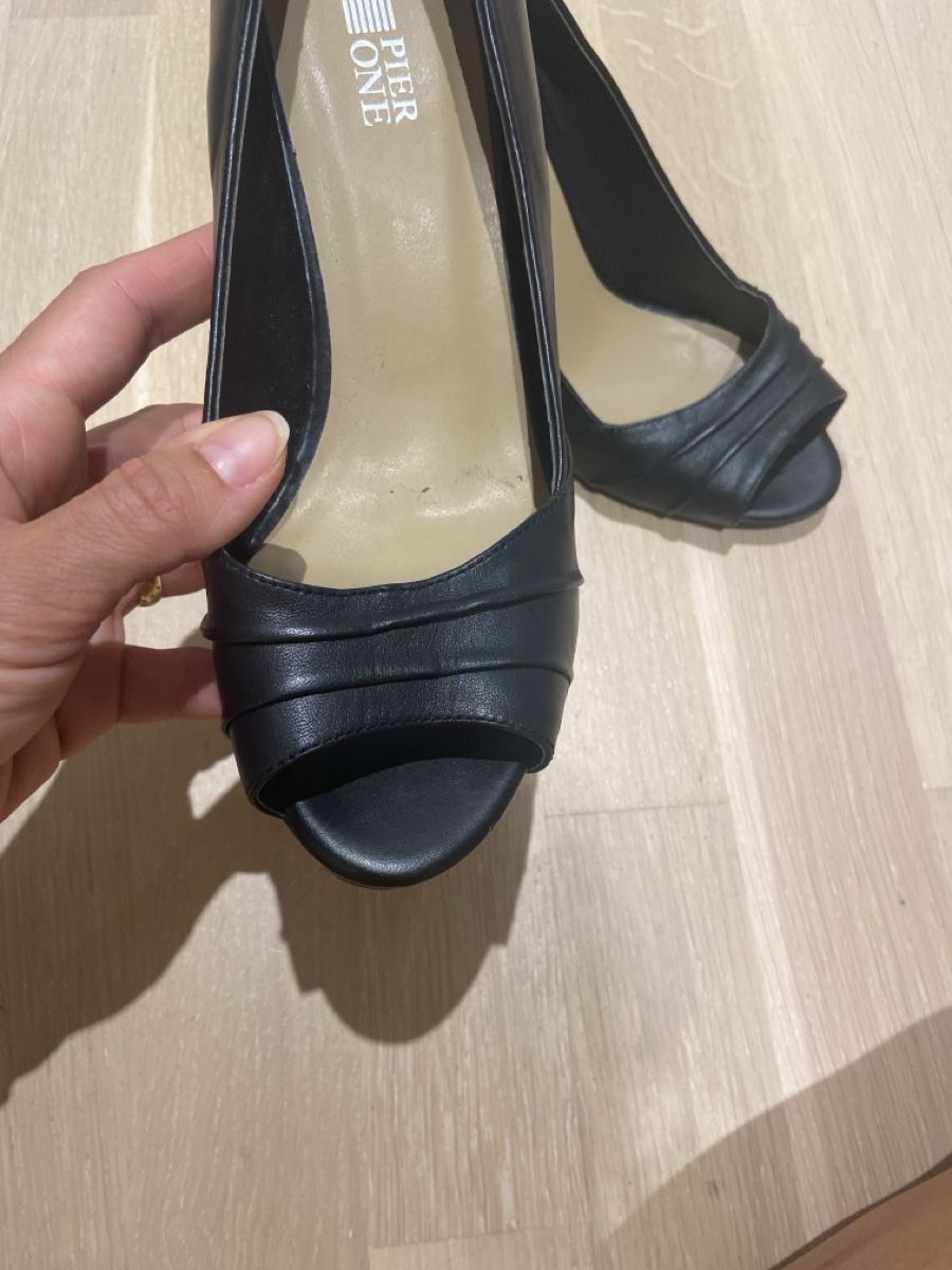 Chaussures femmes: Pumps lederoptik schwarz – D'occasion à Zürich par mar_v57y 1