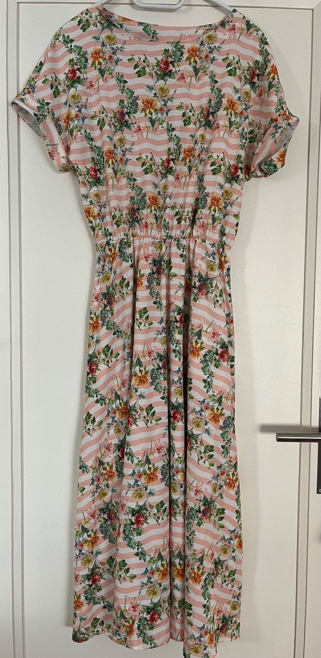 Vestiti: A very comfortable dress with two pockets size S – Usato da Chêne-Bougeries venduto da Seetooyoo