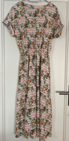 A very comfortable dress with two pockets size S