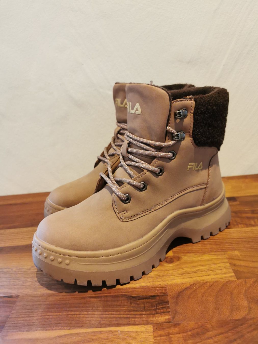 Fila Scarpe da donna: Fila; Schnürboots / Boots / Winterboots Gr. 37 – Nuovo (secondo la descrizione) da Boniswil venduto da Totomat-Lady 1