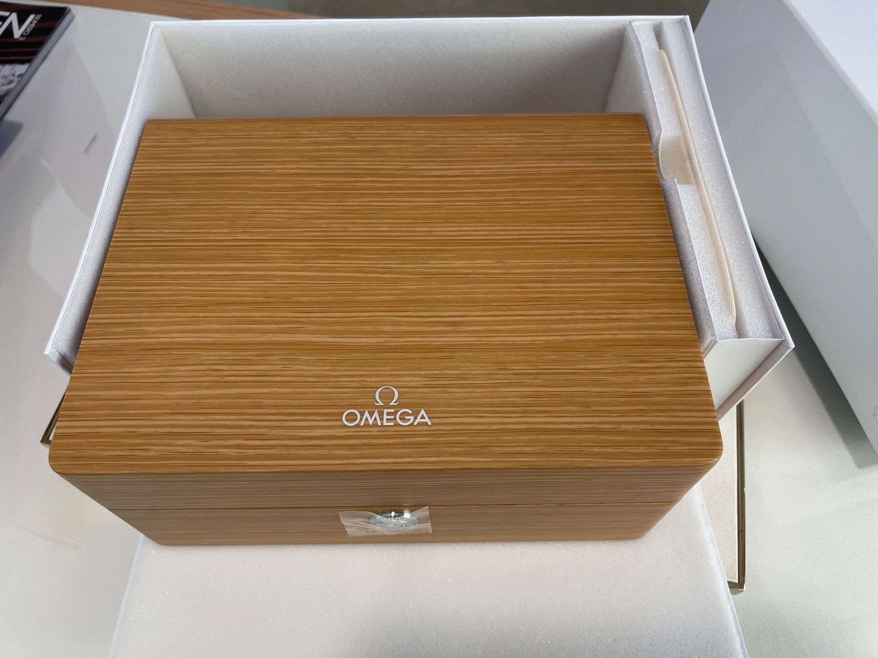 Omega Uhrenboxen: OMEGA BOX – Neu und originalverpackt aus Genève von