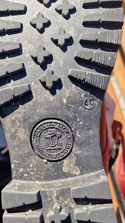 Damenschuhe: Panama Jack Winterstiefel rot 40 – Gebraucht aus Bern von anjagraf 1