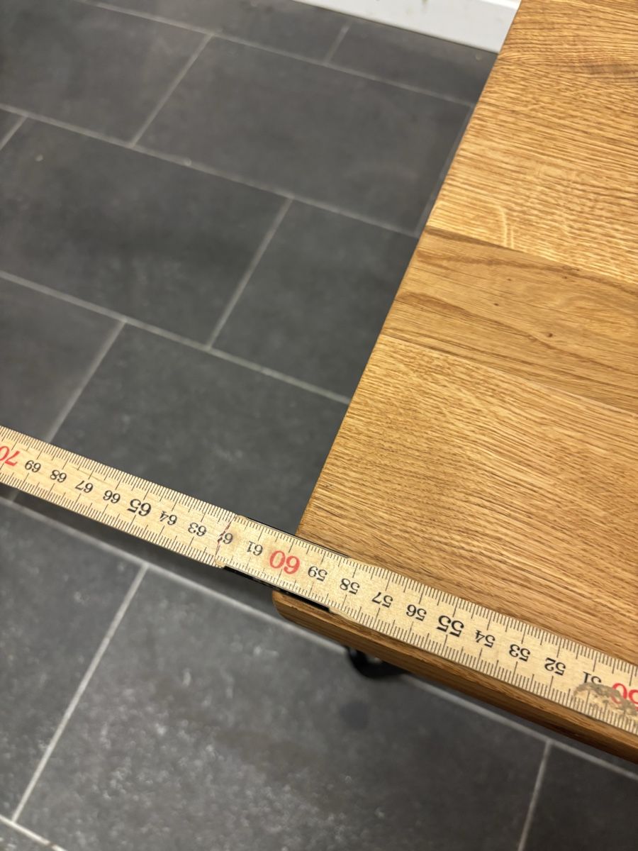 Tische: Couchtisch Massivholz Eiche mit  60x60 cm Neu – Neu (gemäss Beschreibung) aus Zufikon von Woodworkdm 3