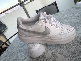 Nike Court Vision Alta Weiß/Grau Gr. 42⁠