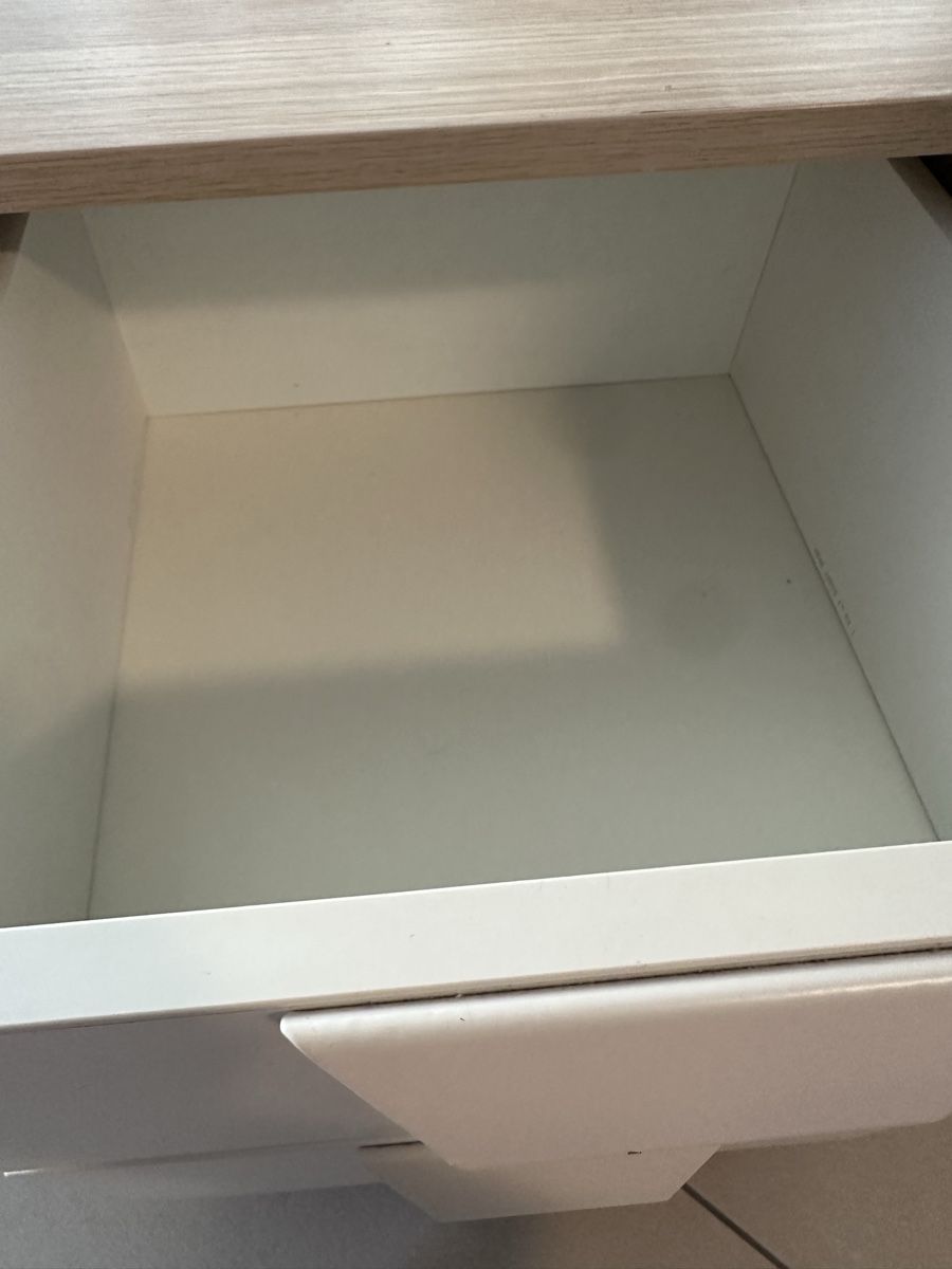 Ikea Comodini: Ikea Askvoll Nachttisch – Usato da Glattpark(Opfikon) venduto da ZHINCITY 7