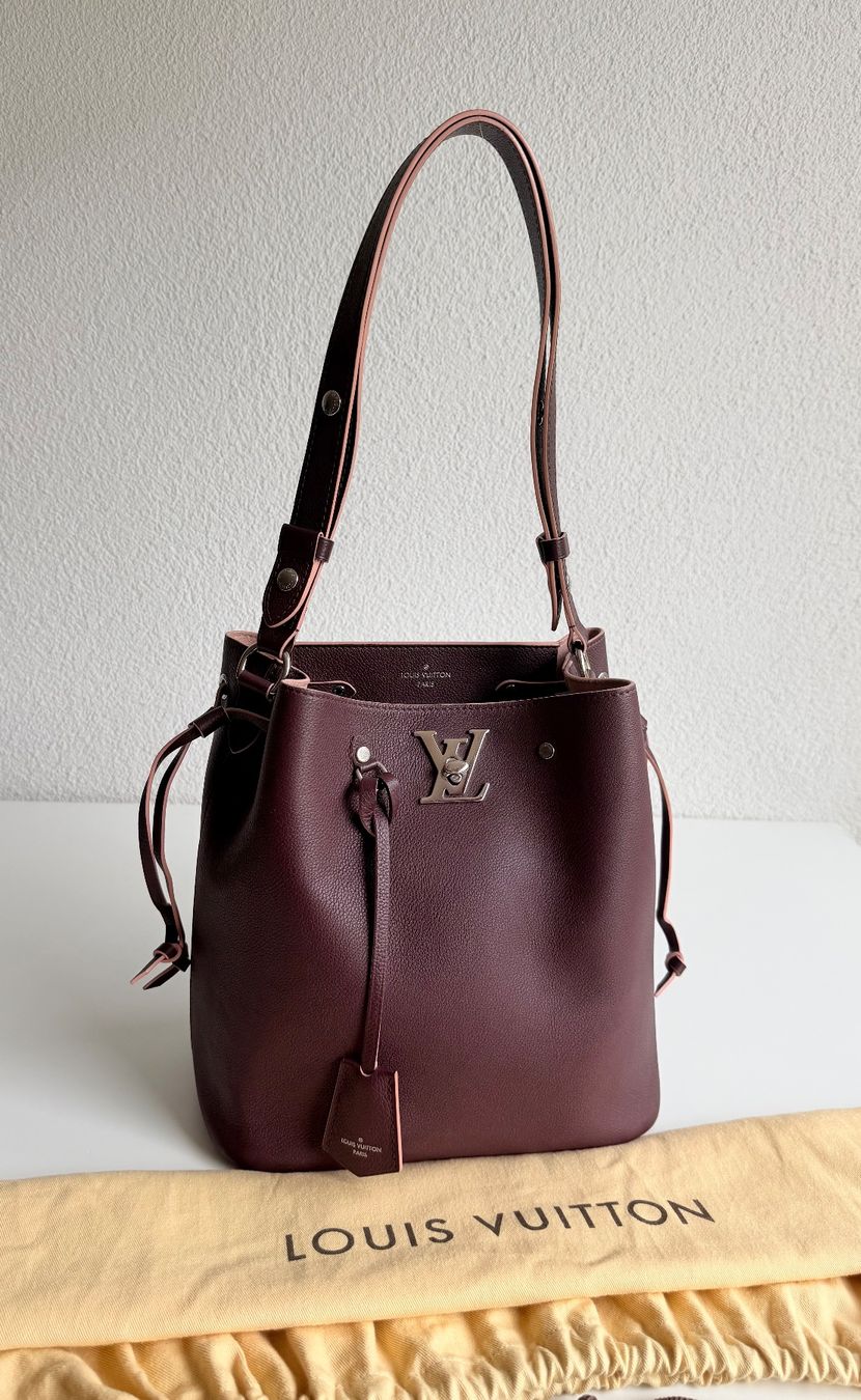 Louis Vuitton Borse da donna: Louis Vuitton Lockme Bucket – Usato da Reinach AG venduto da BisMad3