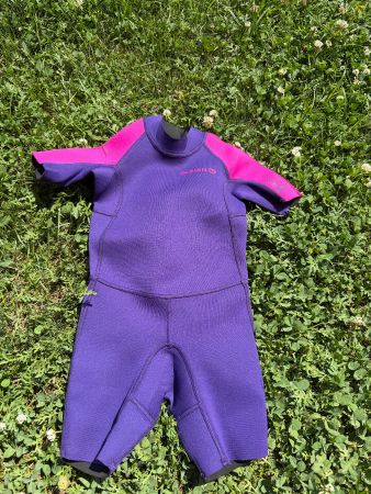Neoprenanzug Kurzarm Lila Pink Marke OLAIAN Grösse 116