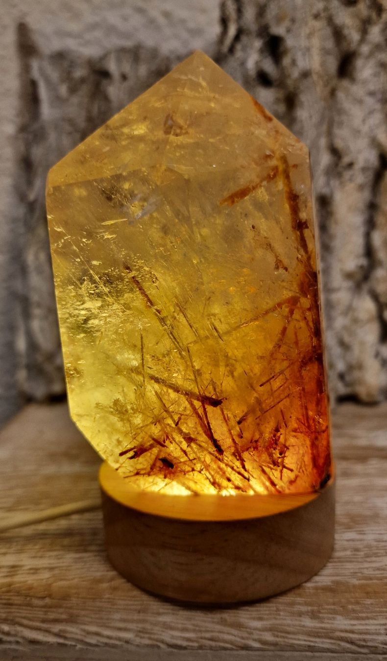 Mineralien & Heilsteine: Bergkristall Obelisk mit Rutilen 542g – Neu (gemäss Beschreibung) aus Matzingen von Shay_Crystalz 2