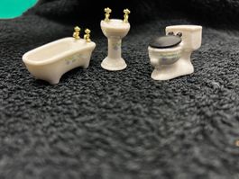 altes, viktorianisches Badezimmer Set in Miniature